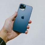 Un ingénieur conçoit le tout premier iPhone pliable fonctionnel